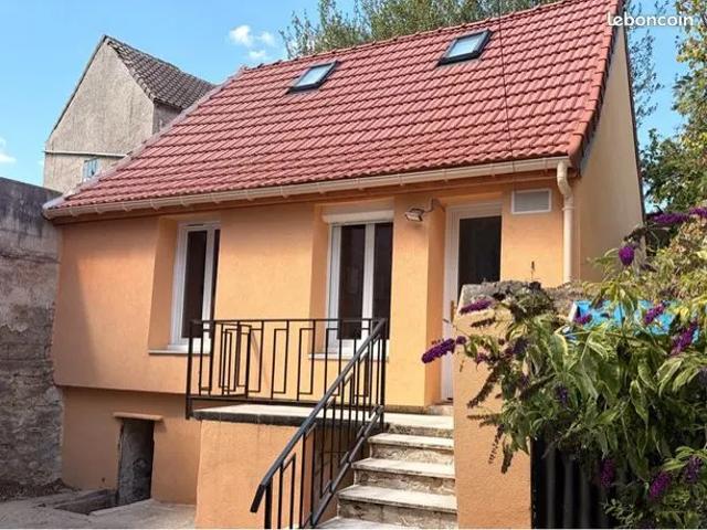 Maison indépendante meublée avec jardin privatif – Issou