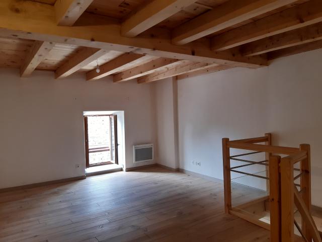 Maison indépendante avec garage