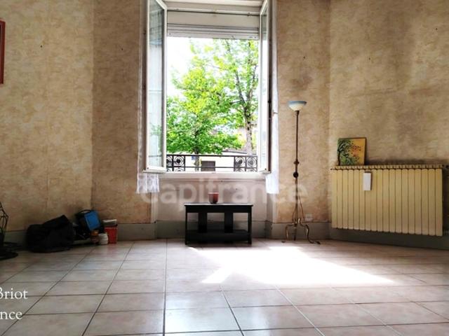 Maison indépendante avec jardin – Varennes Vauzelles