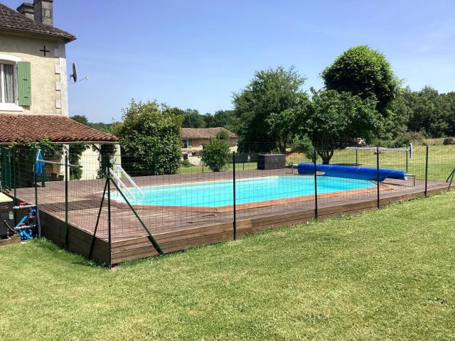Maison Indépendante Près de Chef Boutonne Deux Sèvres, 3 C. 161m² Lorigné