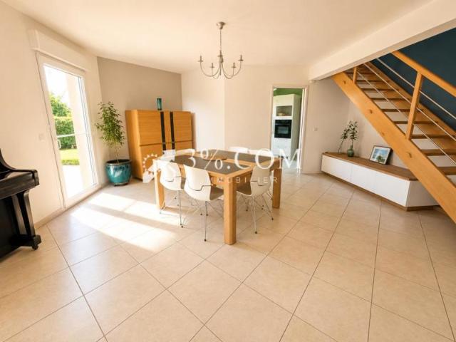 MAISON INDIVIDUEL 6 CHAMBRES TERRAIN 1100 M2