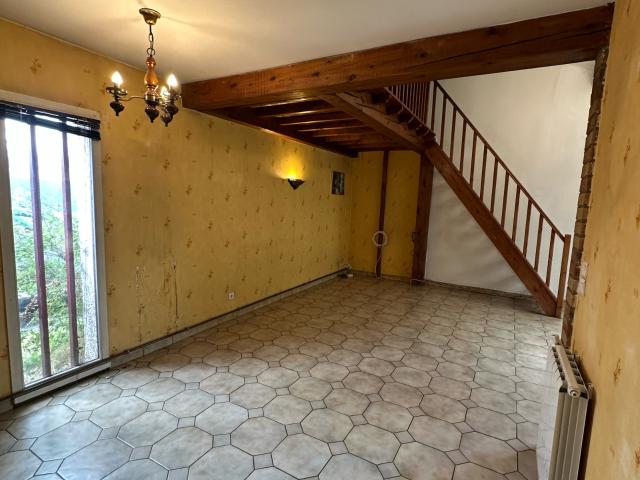 MAISON INDIVIDUEL AVEC GARAGE ZONE PAVILLONNAIRE VILLEPARISIS