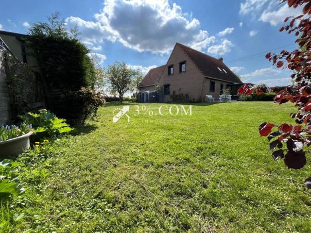 MAISON INDIVIDUELLE AU CALME 145 m2 sur 1570 m2
