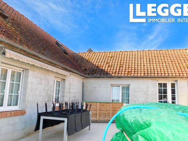 MAISON INDIVIDUELLE AVEC GARAGE ET JARDIN A LA CAMPAGNE