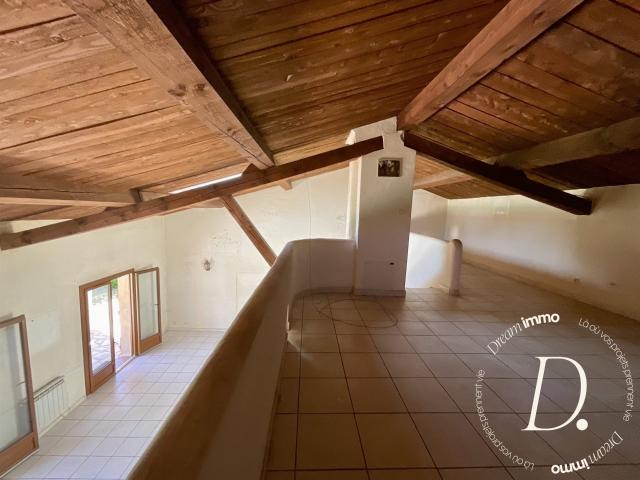 Maison individuelle avec garage et piscine 146m² Garéoult