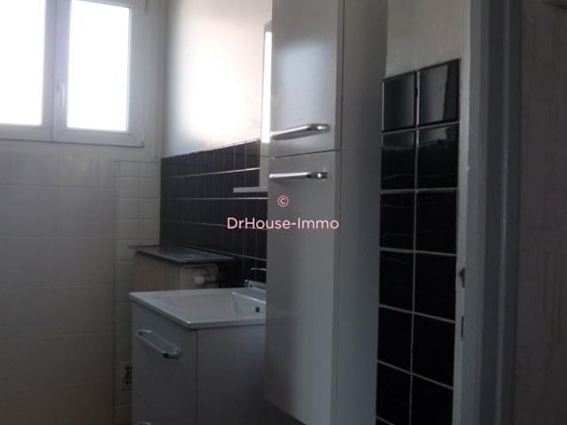 Maison individuelle avec garage, 3 chambres et grand jardin !