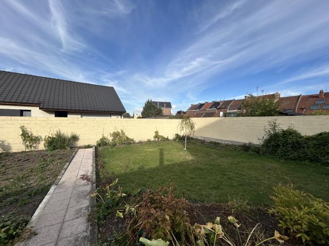 Maison individuelle avec grand garage de 49M2