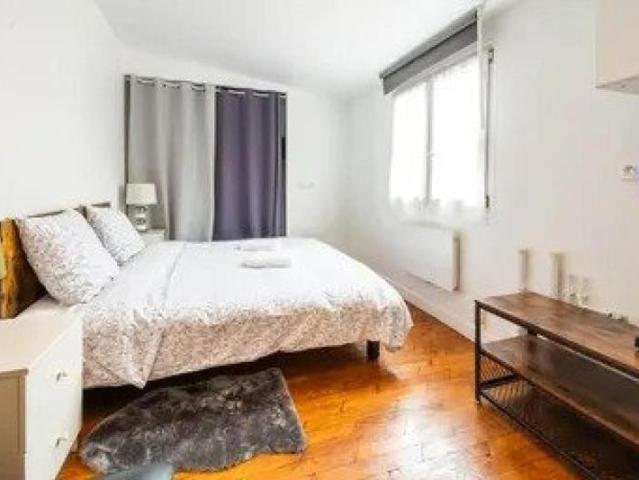 Maison individuelle avec jardin et fort potentiel à Houilles