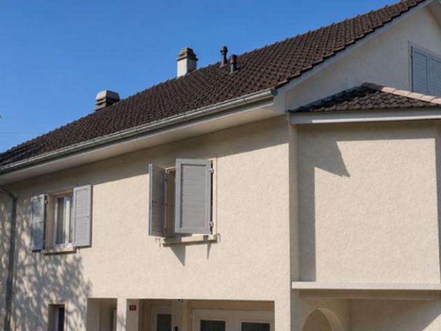Maison individuelle avec jardin et terrasse entièrement rénovées proche d'Yverdon