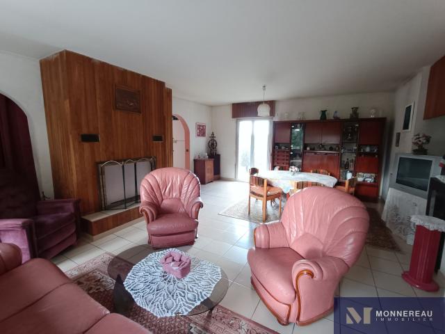 MAISON INDIVIDUELLE AVEC TERRAIN ARBORE DE 7530 M2