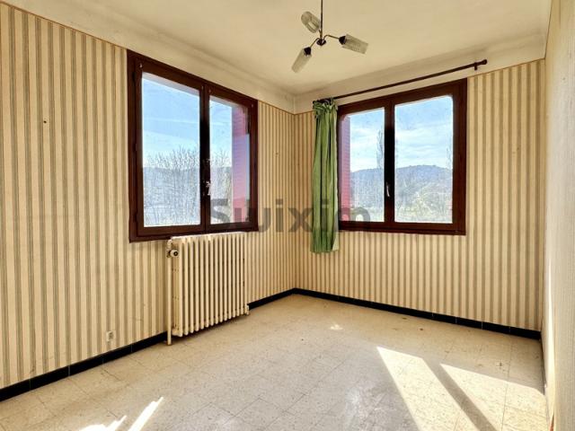 Maison individuelle avec terrain attenant