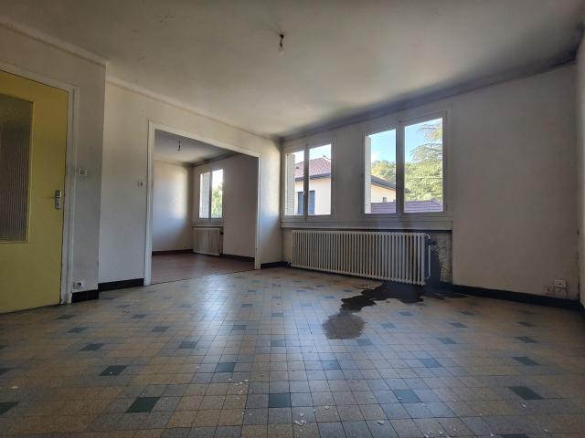 MAISON INDIVIDUELLE À RÉNOVER AUX PORTES DE CRÉMIEU