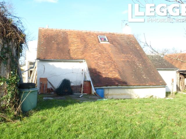 Maison individuelle à rénover avec grange