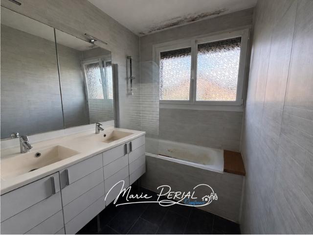 Maison individuelle à rénover de 98 m² avec sous sol et grand terrain à Crépey 54170