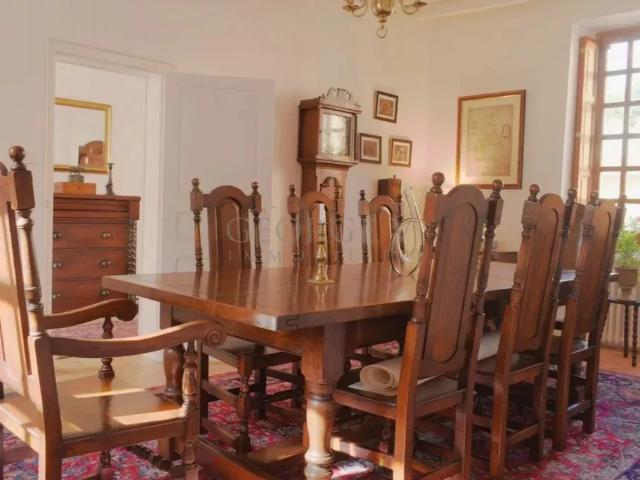 Maison individuelle du XVIIIe siècle, 7 pièces, surface habitabl
