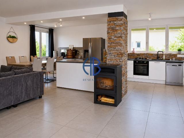 Maison individuelle de1964 sur un terrain plat constructible. 81m² Beaurepaire