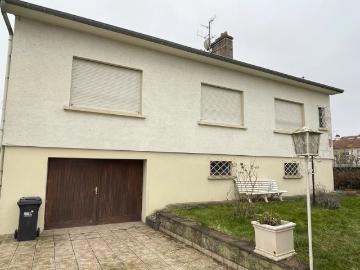 Maison individuelle de construction traditionnelle à conforter d