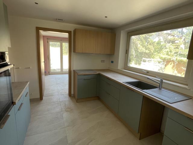 Maison individuelle de 150 m2, située sur un terrain d’environ 9 ares, en deuxième ligne