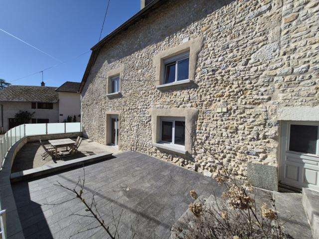Maison individuelle de 155 m2 habitables édifiée sur un terr