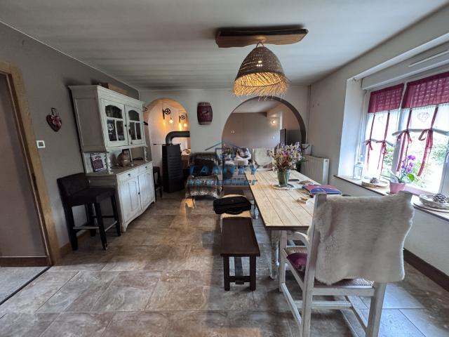 Maison individuelle de 180 m2 sur un terrain de 976 m2 située sur la commune de AILLEVILLERS ET LYAUMONT