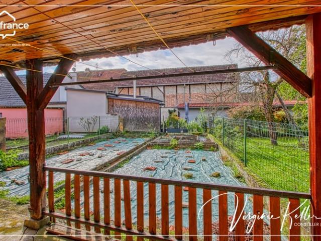 Maison Individuelle de 110 m² à vendre à FEGERSHEIM 67 Terrain de 440 m² Dépendance