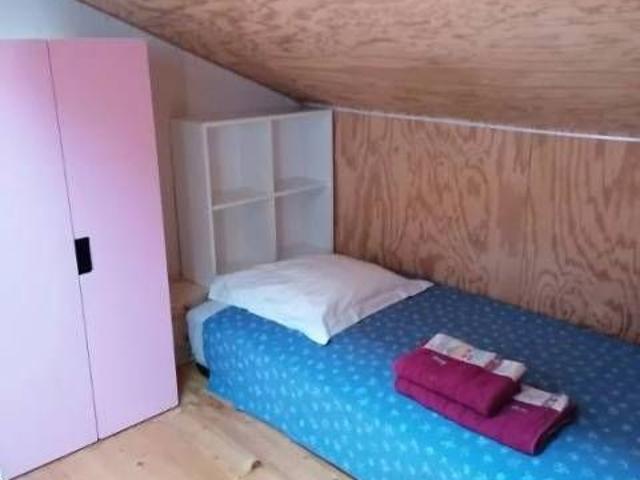 Maison individuelle de 120m² avec un jardin de 600m², trampoline et places de parking
