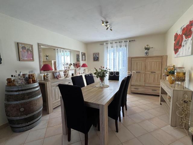 MAISON INDIVIDUELLE DE 122 M2 PARFAITEMENT ENTRETENUE 4 chambres – 574M2 Terrain