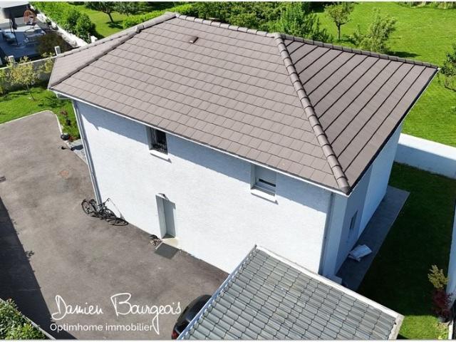 Maison individuelle de 124 m2 avec 4 chambres et terrain de. 124m² Saint Genis Pouilly