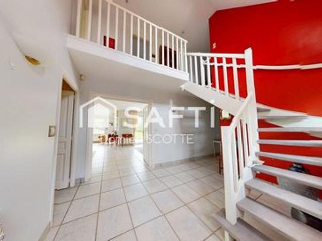 Maison individuelle de 205 m², double garage, 4 chambres