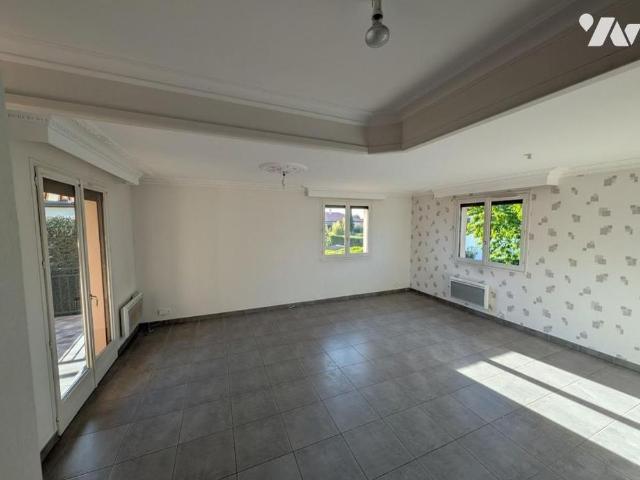 Maison individuelle de 4 pièces avec jardin et terrasse