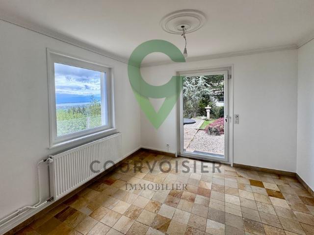 Maison individuelle de 6,5 avec vue imprenable proche de Begnins
