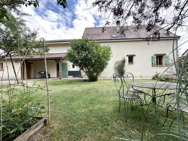 Maison individuelle de 6 pièces de 191 m2 habitable sur 770