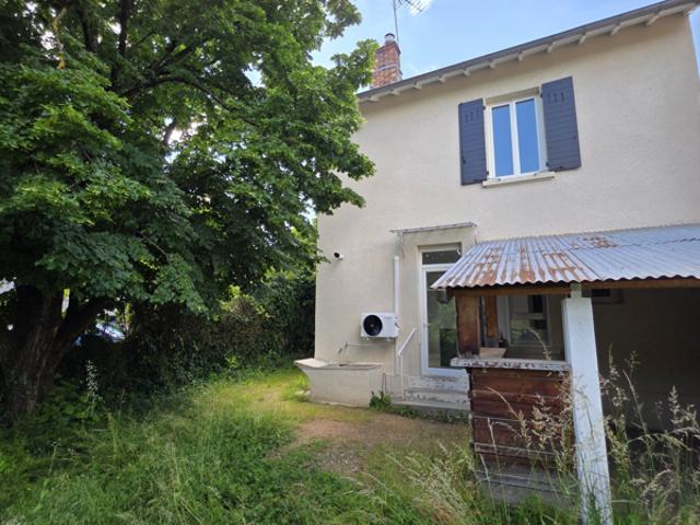 Maison individuelle d'environ 80 m2 habitable avec 3 ch + ja