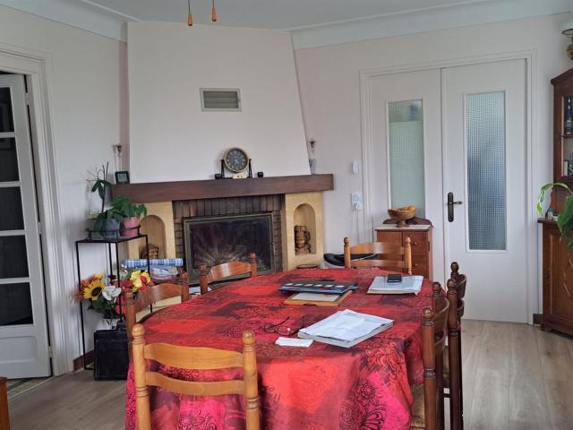 Maison individuelle F4 Tbe + dépendances sur 2848m2 de terra. 129m² Caussade