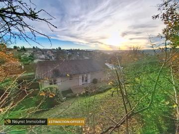 Maison individuelle familiale de 158 m2, 4 chambres sur 1084m2 de terrain