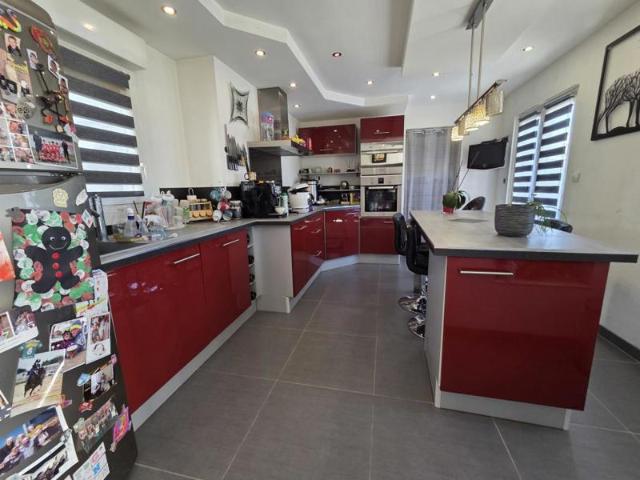 MAISON INDIVIDUELLE RENOVEE 117M² HAB SUR 434M² AC GARAGE