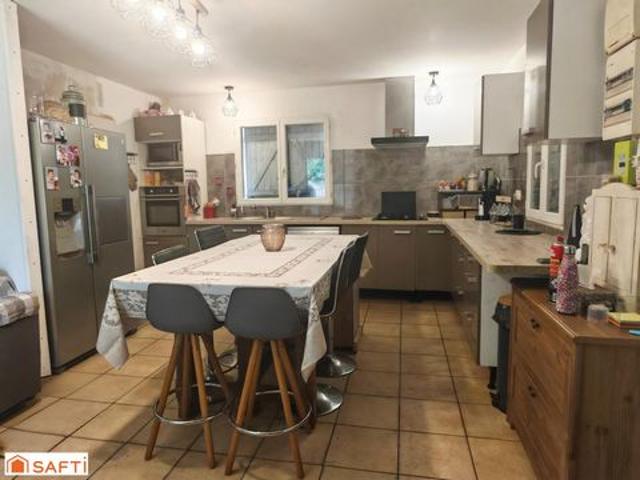 Maison individuelle sur 2795m2 de terrain