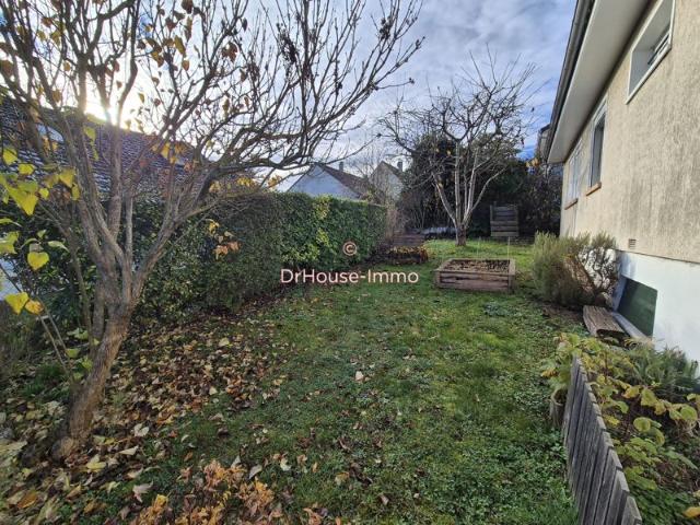 Maison individuelle sur sous sol total 5 pièces
