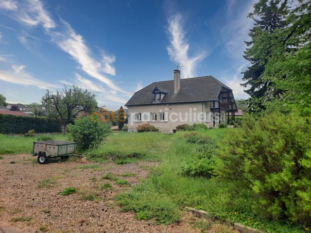 Maison individuelle sur sous sol complet à Champvans