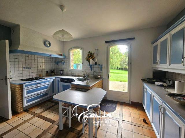 Maison individuelle semi plain pied avec piscine