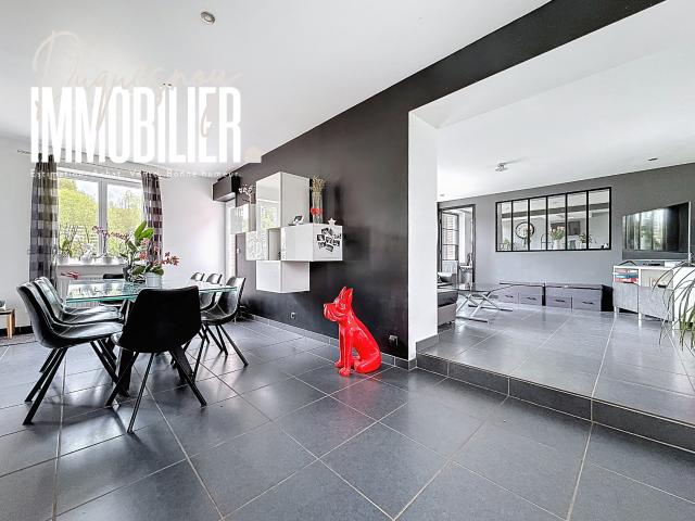 MAISON INDIVIDUELLE SEMI PLAIN PIED DE 160m2 HAB BÂTIE SUR UN TERRAIN DE 9880m2