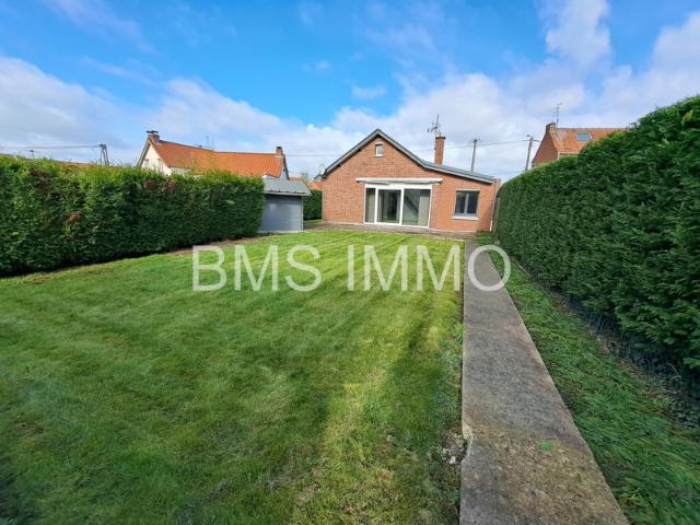 Maison individuelle semi plain pied garage et jardin
