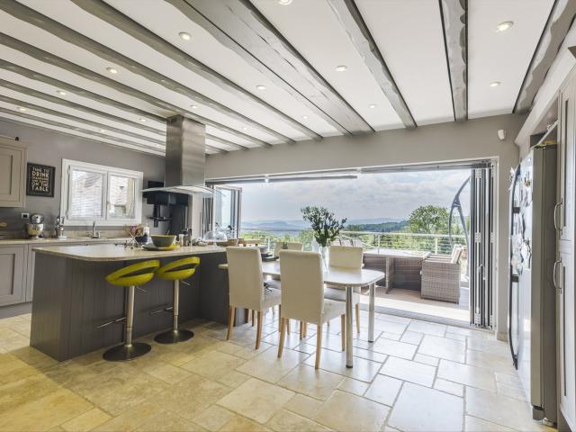 Maison individuelle spacieuse à vendre à Cernex avec vue sud. 186m² Cernex