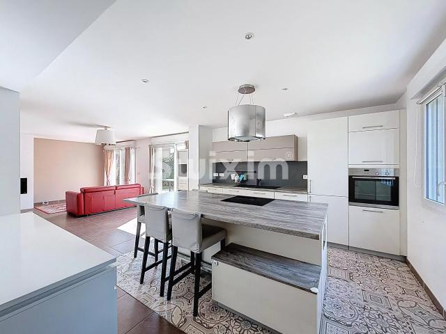 Maison individuelle T5 de 110m2 sur parcelle de 400m2!