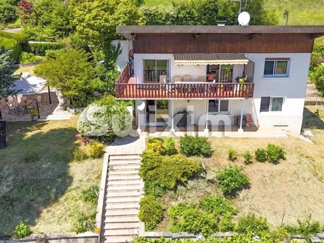 Maison Individuelle T6 de 150 m² Construite sur Parcelle de 1 087 m²