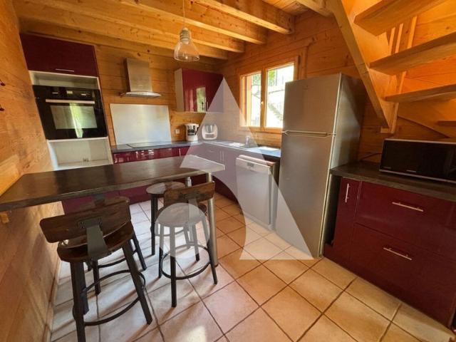 Maison individuelle type chalet à Chezery Forens 4 pièce s 110 m2