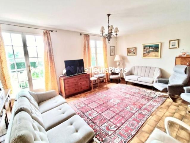 Maison individuelle 141 m² sur sous sol, terrain de 1013 m²