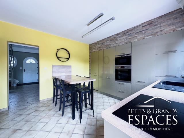 Maison individuelle 150 m2 sur sous sol complet 4 chambres