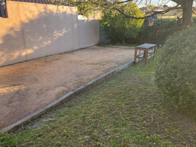 MAISON INDIVIDUELLE MEUBLEE DE 169m2 AVEC JARDIN 906m2