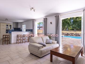 Maison individuelle 197 m² habitables 5 chambres piscine